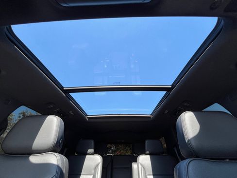 Used 2021 GMC Yukon Denali w/ LPO, Illumination Package image 17