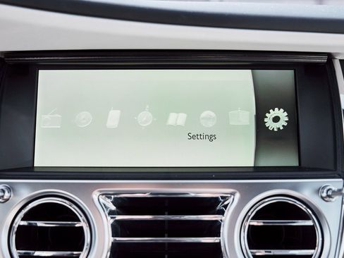 Used 2015 Rolls-Royce Wraith image 70