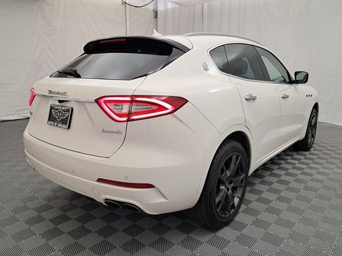 Used 2019 Maserati Levante S image 3