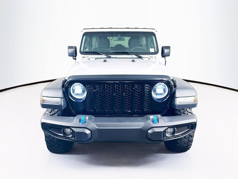 Used 2023 Jeep Wrangler Unlimited w/ Cold Weather Group AWD/4WD image 2