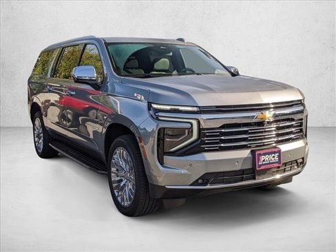New 2025 Chevrolet Suburban Premier image 3