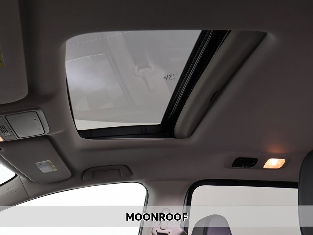 Certified 2026 Honda Odyssey EX-L image 3
