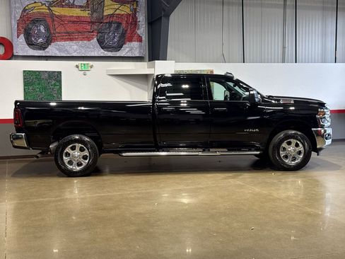 Used 2026 RAM 2500 Big Horn AWD/4WD image 4