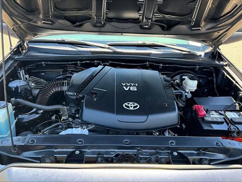 Used 2013 Toyota Tacoma PreRunner w/ TRD Sport Pkg RWD image 31
