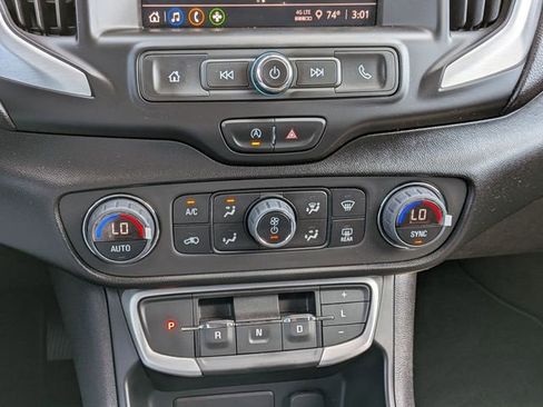 Used 2023 GMC Terrain SLE w/ Driver Convenience Package FWD image 24