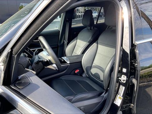 Certified 2023 Mercedes-Benz GLC 300 4MATIC image 8