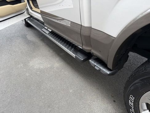 Used 2019 Ford F150 Lariat w/ Equipment Group 502A Luxury image 11