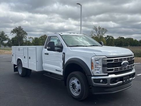 New 2026 Ford F550 XL image 2