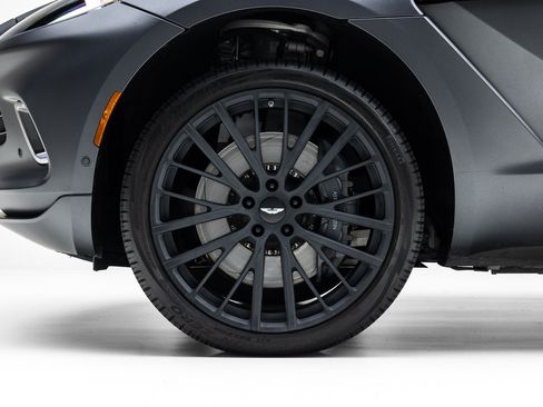 Used 2022 Aston Martin DBX AWD/4WD image 12