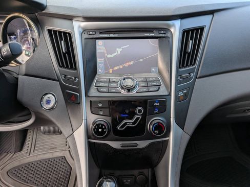 Used 2011 Hyundai Sonata SE w/ Navigation & Sunroof Pkg 4 FWD image 17