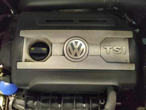 Used 2015 Volkswagen Tiguan SE FWD image 30