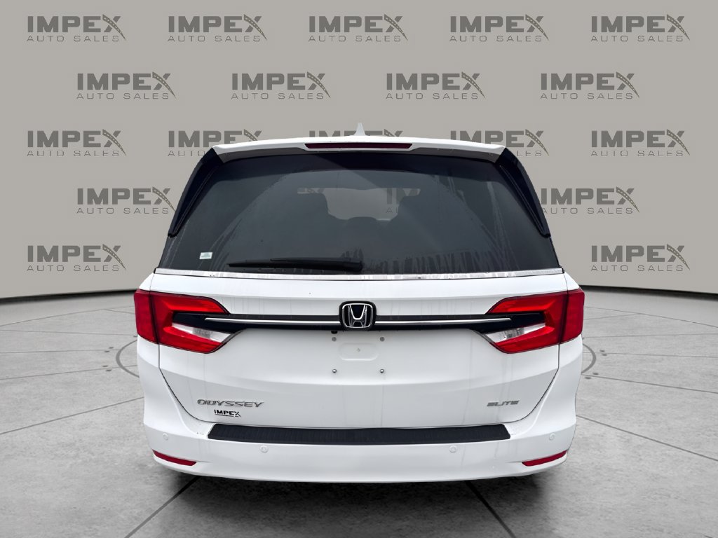 Used 2023 Honda Odyssey Elite image 4