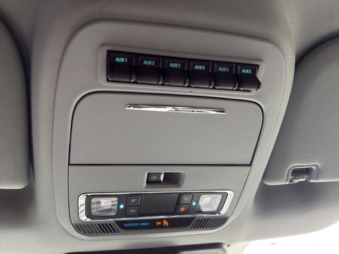 Certified 2025 Ford F350 Lariat w/ Black Appearance Package image 32