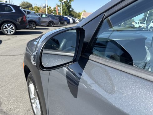 Used 2023 Hyundai Kona SE AWD/4WD image 13