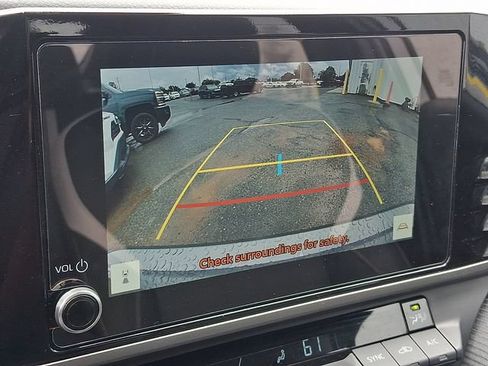 Used 2025 Toyota Camry SE FWD image 14