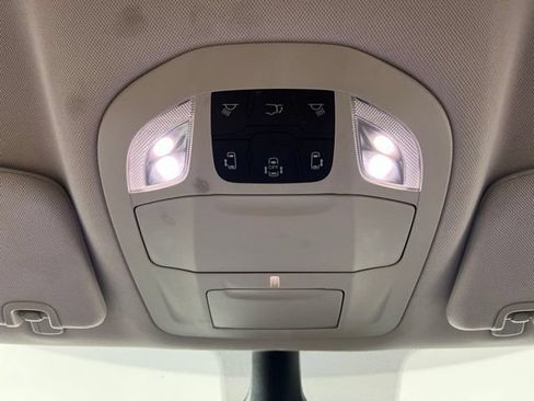 Used 2023 Chrysler Pacifica Touring-L FWD image 36