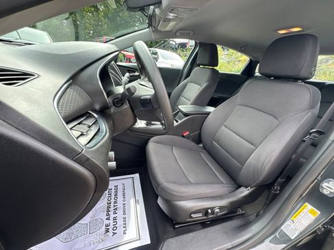 Used 2017 Chevrolet Malibu LT FWD image 14
