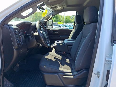 Certified 2021 Chevrolet Silverado 2500 Custom w/ Custom Value Package AWD/4WD image 13