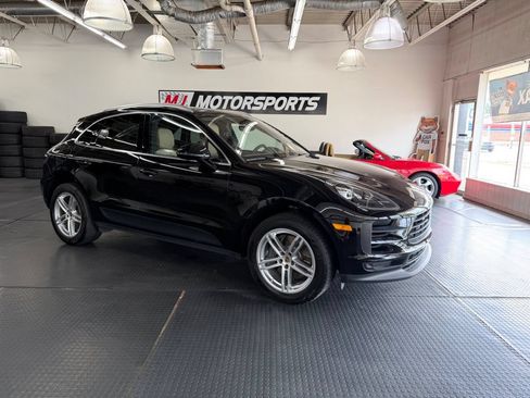 Used 2019 Porsche Macan S AWD/4WD image 12