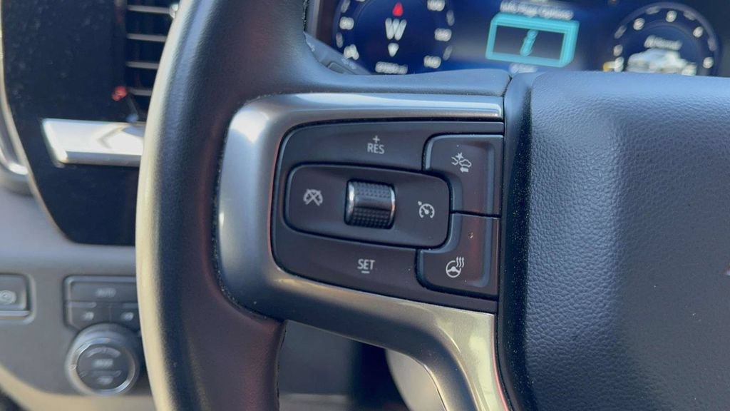 Used 2025 Chevrolet Silverado 1500 LT AWD/4WD image 15