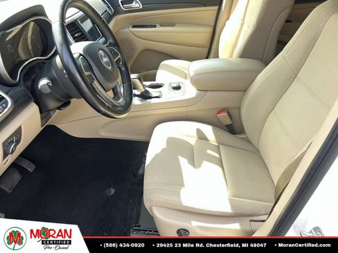 Used 2021 Jeep Grand Cherokee Laredo AWD/4WD image 17