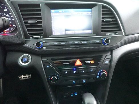 Used 2018 Hyundai Elantra Sport image 17