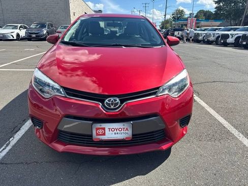 Used 2016 Toyota Corolla LE FWD image 2