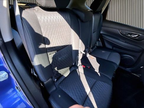 Used 2017 Nissan Rogue SV w/ SV Premium Package AWD/4WD image 24