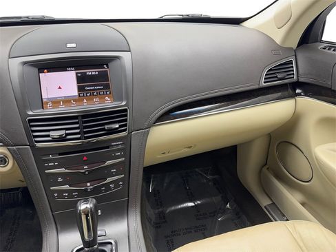 Used 2019 Lincoln MKT AWD image 58