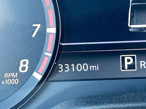 Used 2023 Nissan Titan PRO-4X w/ Pro-4x Convenience Package image 12