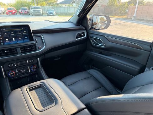 Used 2022 Chevrolet Tahoe Z71 w/ Z71 Off-Road Package image 23