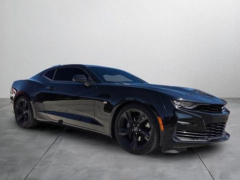 Used 2020 Chevrolet Camaro SS RWD image 6
