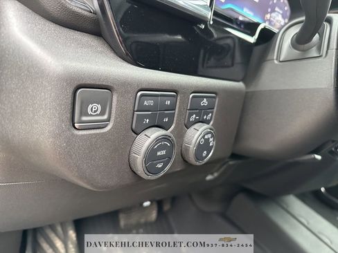 Used 2025 Chevrolet Silverado 1500 LT image 10