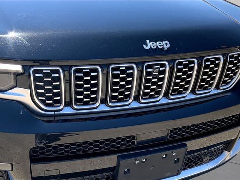Used 2021 Jeep Grand Cherokee L Summit w/ Luxury Tech Group V AWD/4WD image 29