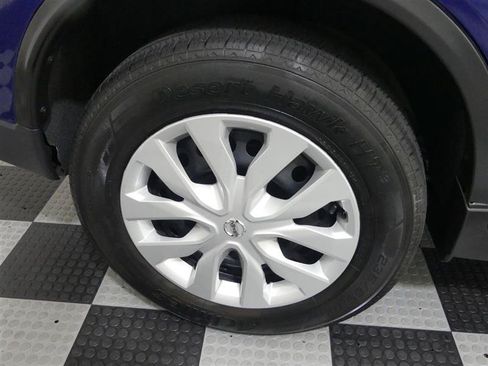 Used 2020 Nissan Rogue S AWD/4WD image 17