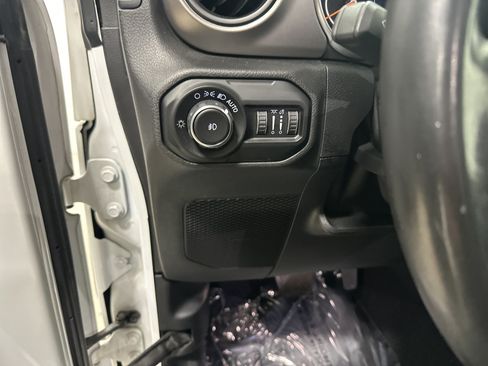 Used 2020 Jeep Wrangler Sport AWD/4WD image 37
