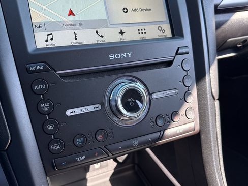 Used 2017 Ford Fusion Titanium image 31