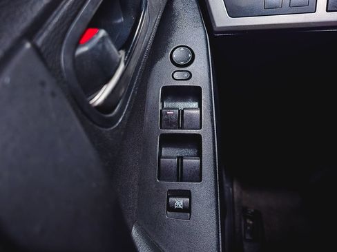 Used 2011 MAZDA MAZDA3 i Touring FWD image 17