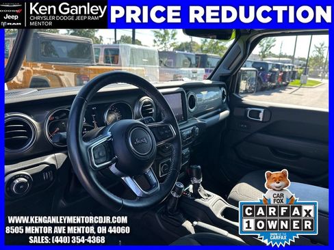 Used 2023 Jeep Wrangler Unlimited Sahara w/ Cold Weather Group AWD/4WD image 19