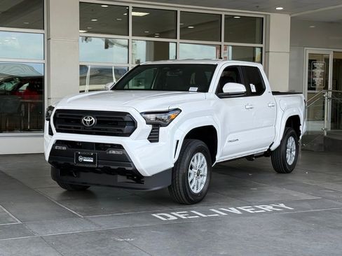 New 2026 Toyota Tacoma SR5 AWD/4WD image 2