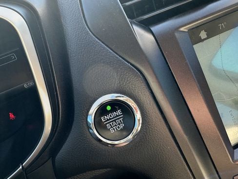 Used 2018 Ford Fusion Titanium image 13