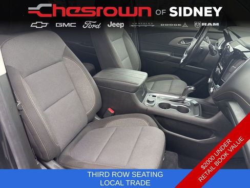 Used 2020 Chevrolet Traverse LT image 28