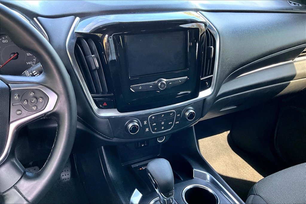 Used 2023 Chevrolet Traverse LT FWD image 8