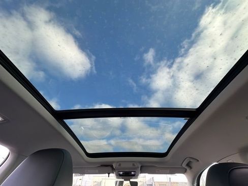 New 2026 Volkswagen Tiguan SE image 29