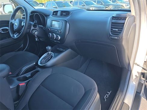 Used 2019 Kia Soul image 21