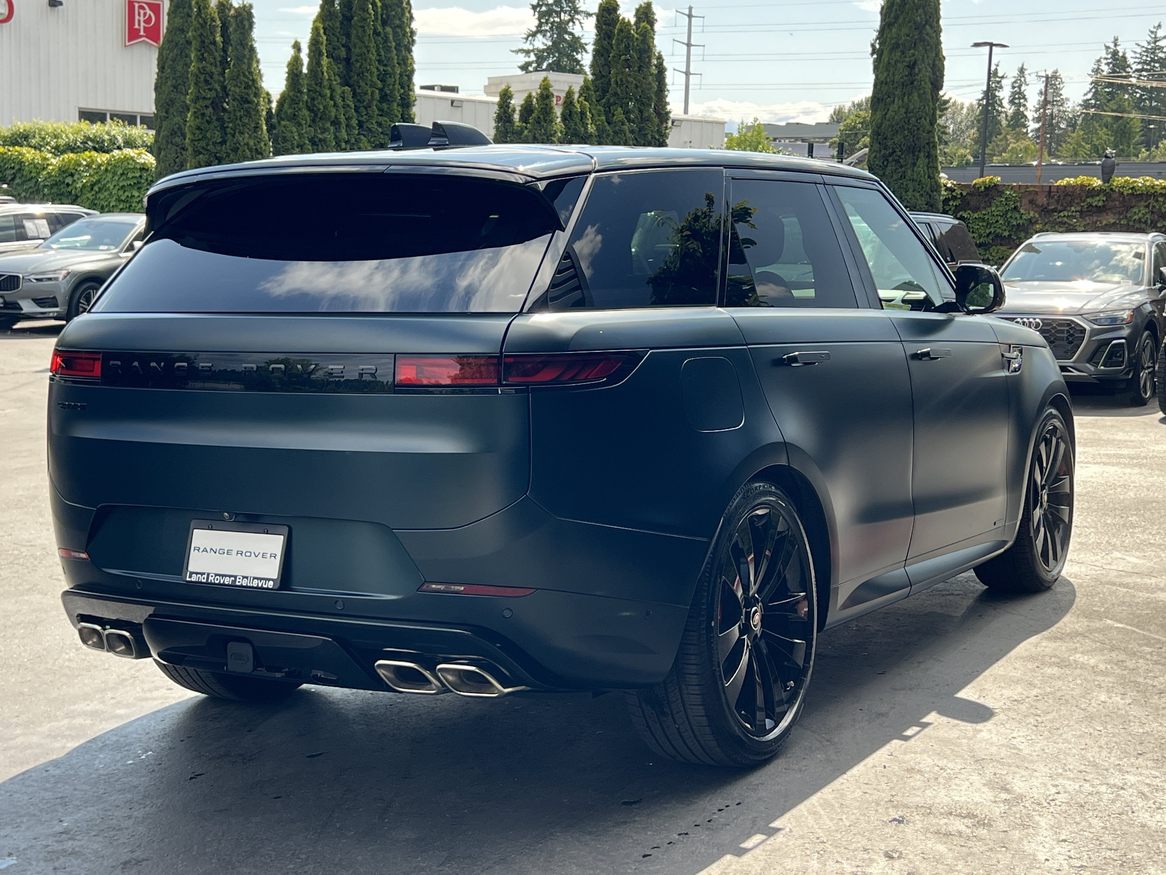 New 2025 Land Rover Range Rover Sport Autobiography AWD/4WD image 8