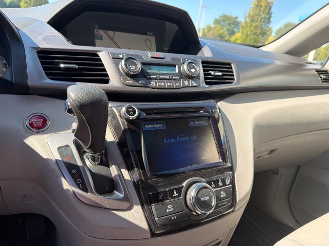 Used 2015 Honda Odyssey Touring Elite image 17