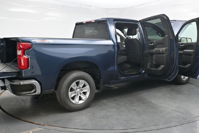 Used 2021 Chevrolet Silverado 1500 LT AWD/4WD image 47