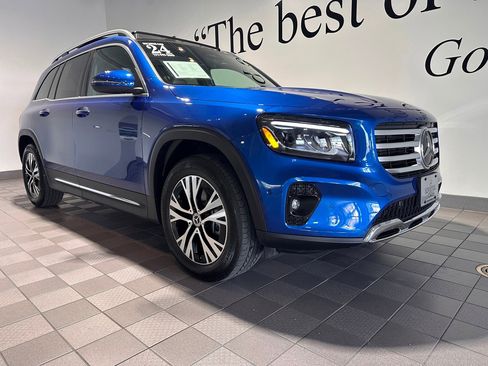 Used 2024 Mercedes-Benz GLB 250 4MATIC image 1