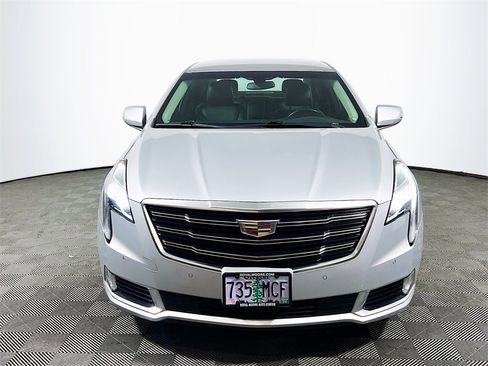 Used 2018 Cadillac XTS Luxury image 3